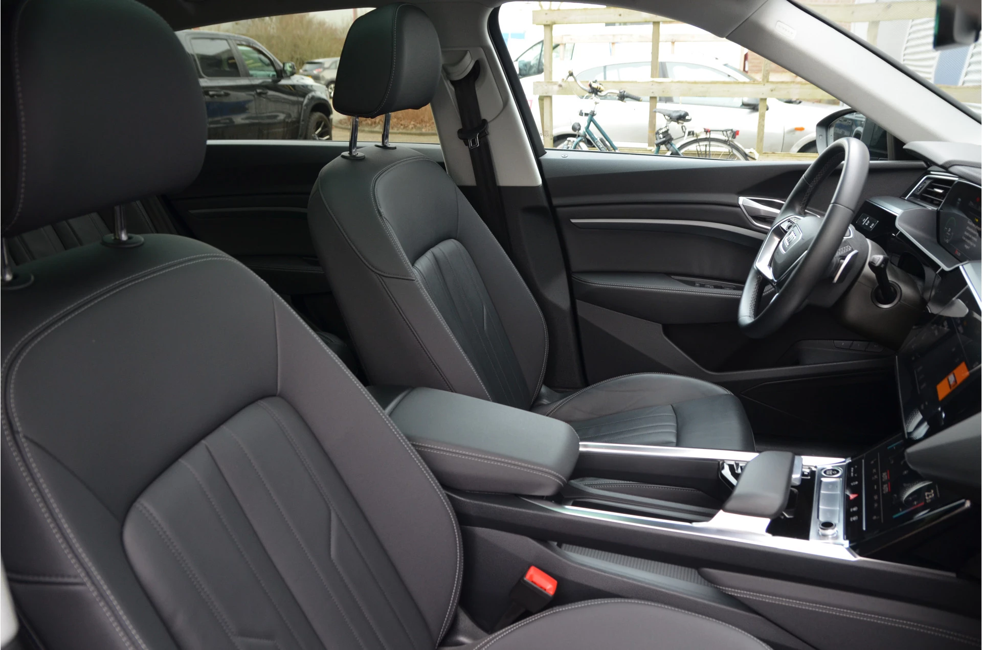 Hoofdafbeelding Audi e-tron