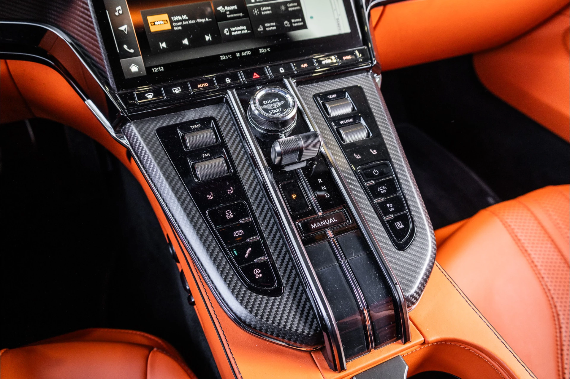 Hoofdafbeelding Aston Martin V8 Vantage