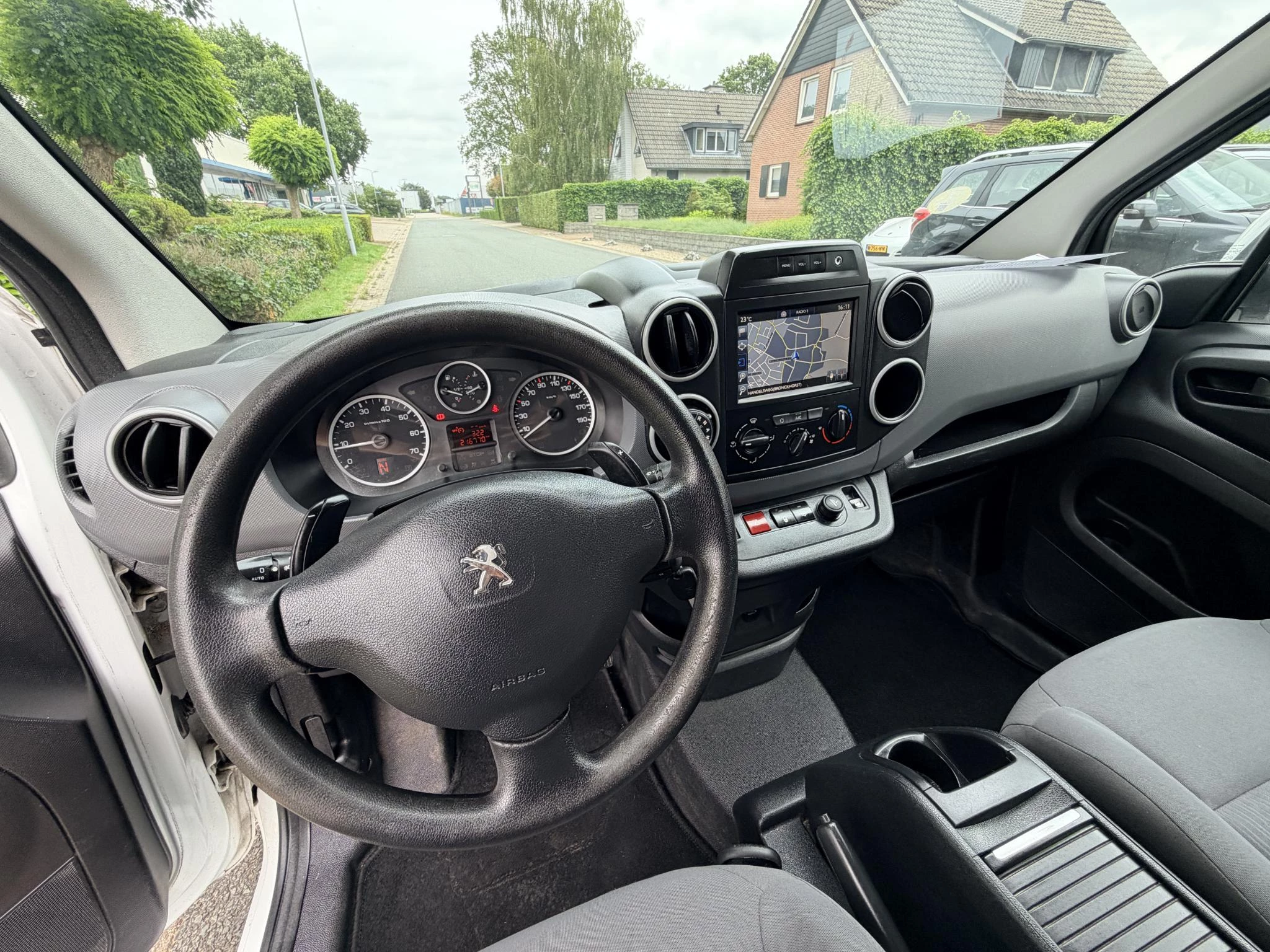Hoofdafbeelding Peugeot Partner