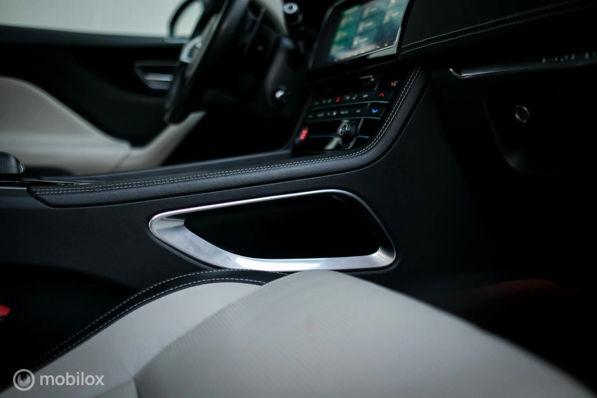 Hoofdafbeelding Jaguar F-PACE
