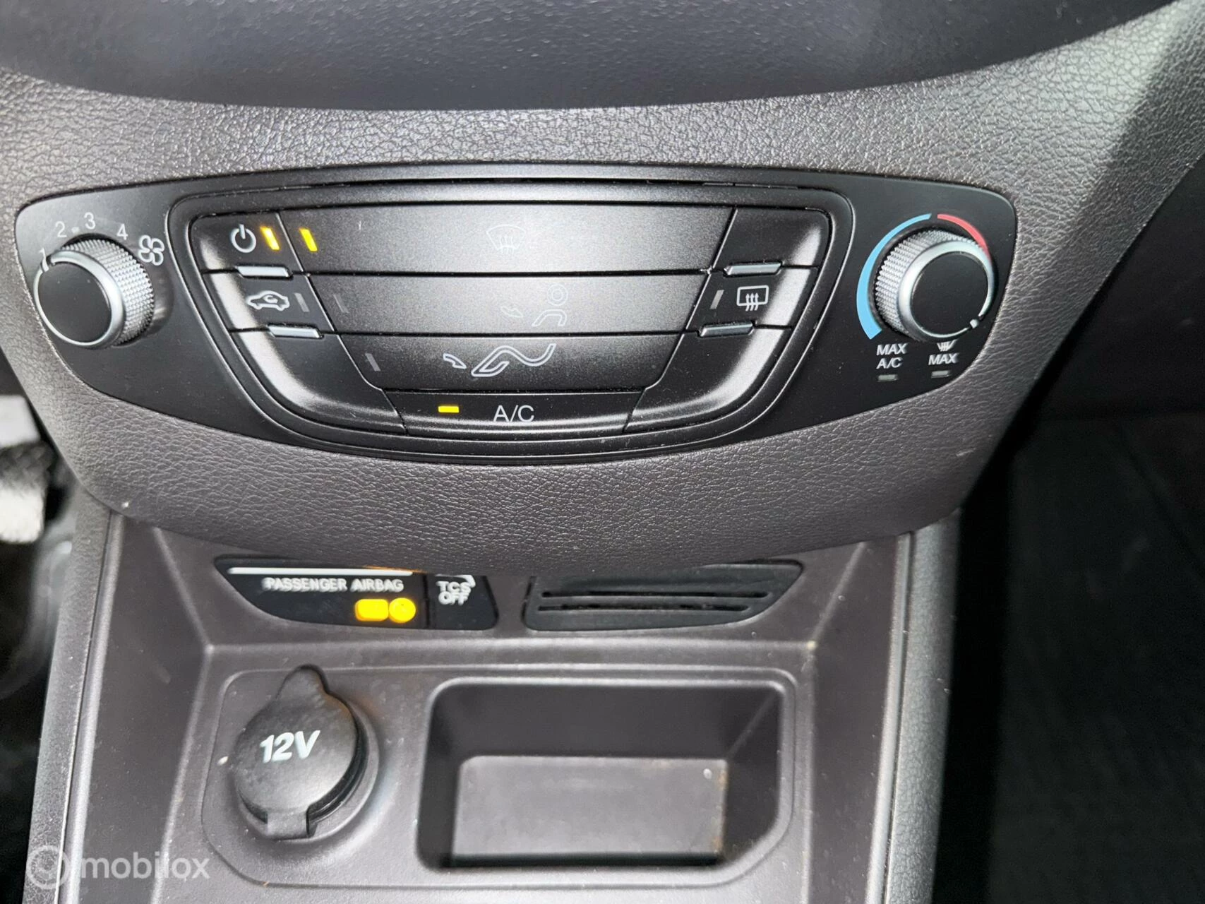 Hoofdafbeelding Ford Transit Courier