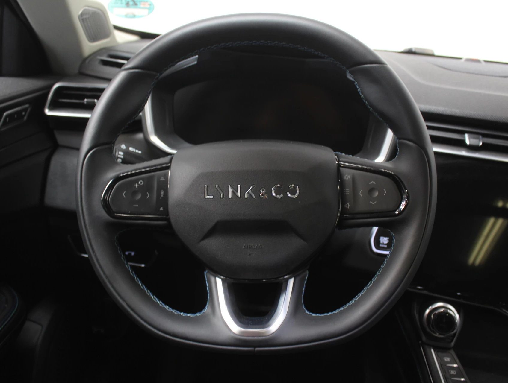 Hoofdafbeelding Lynk & Co 01