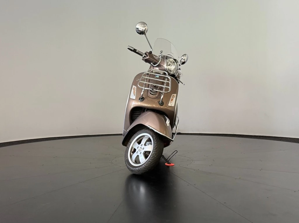 Hoofdafbeelding Vespa GTS
