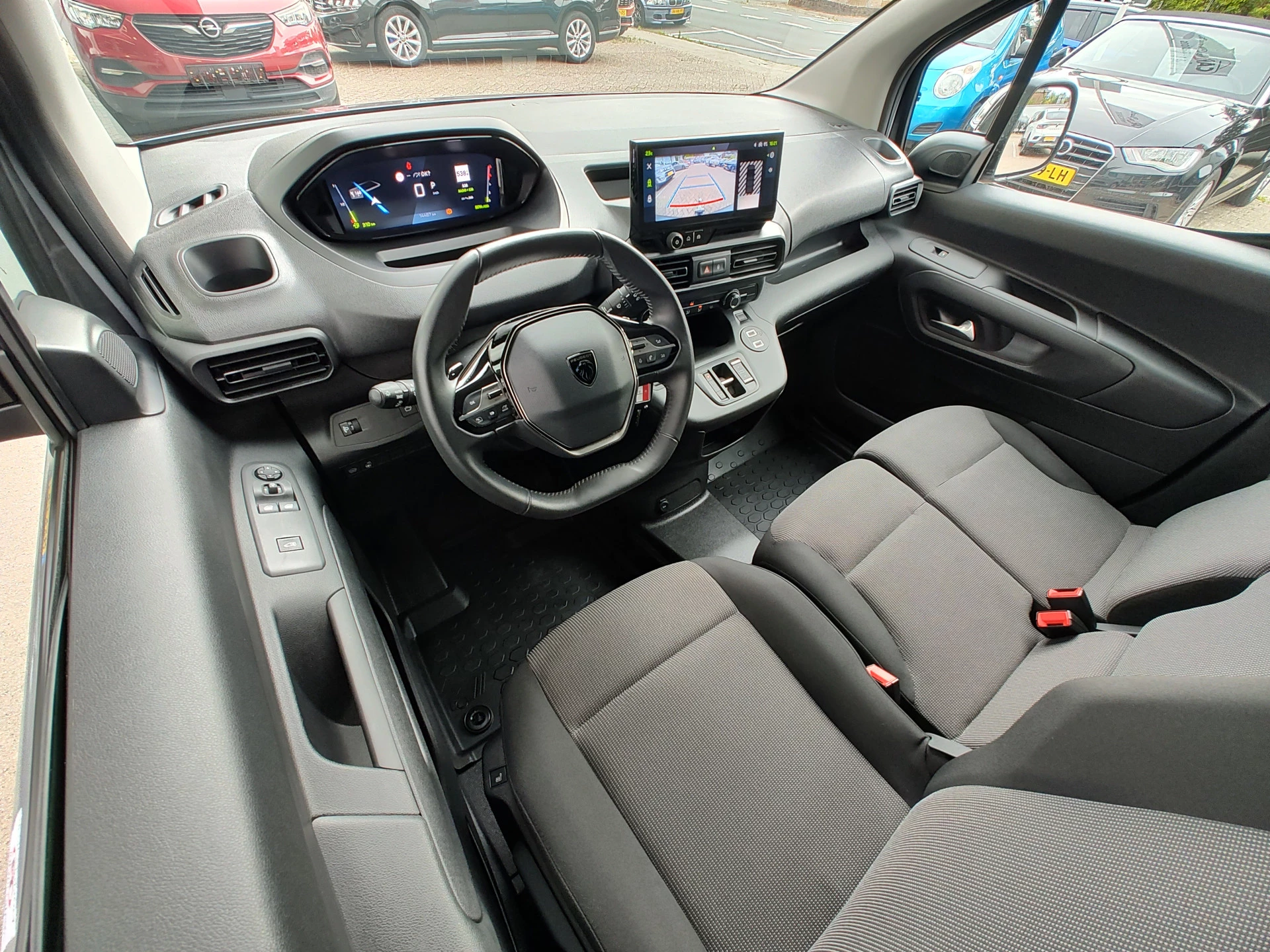 Hoofdafbeelding Peugeot Partner