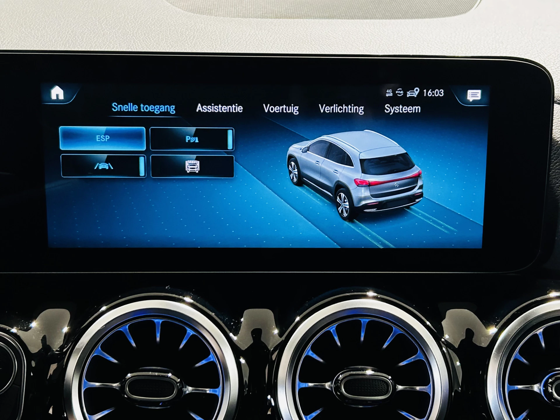 Hoofdafbeelding Mercedes-Benz EQA