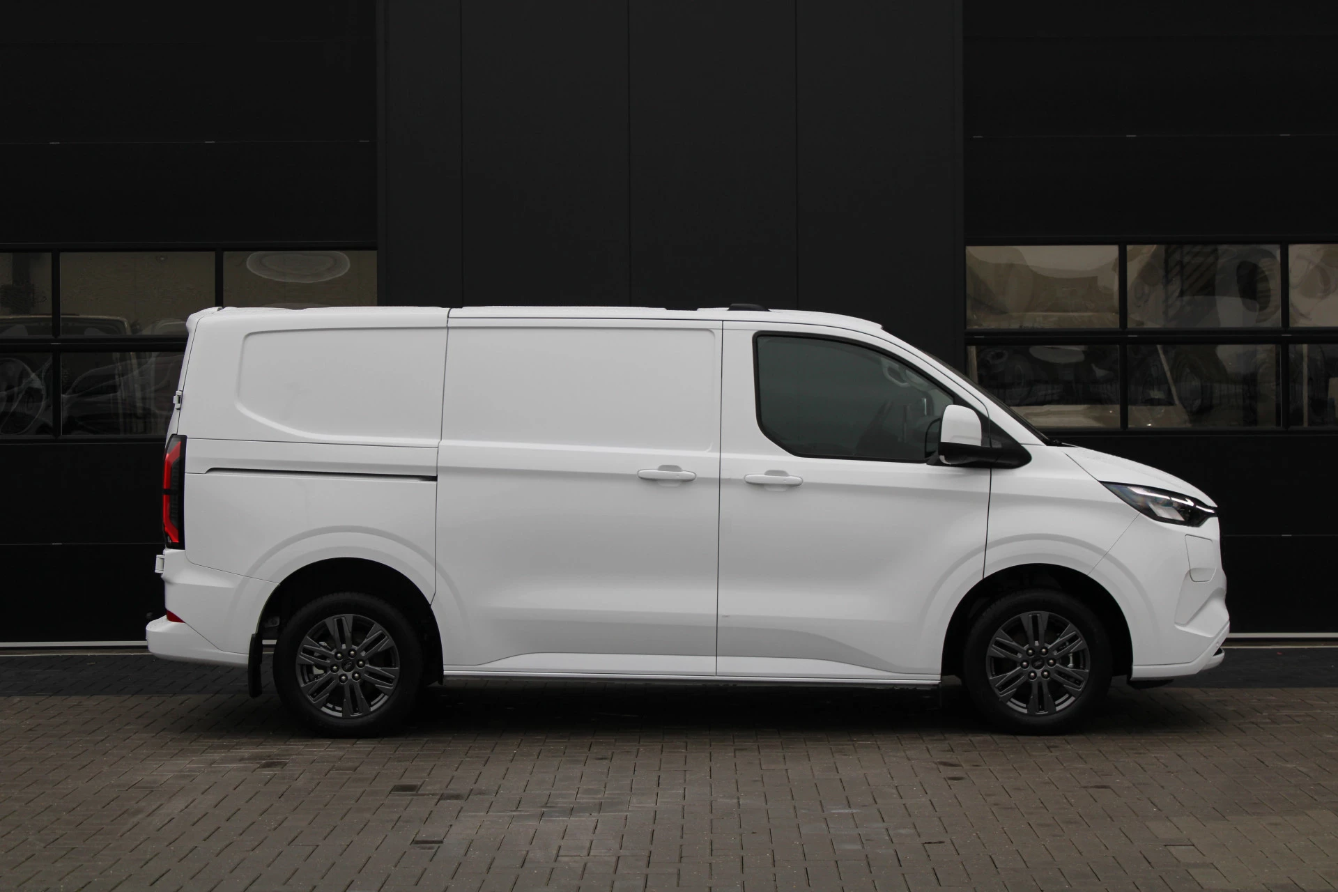 Hoofdafbeelding Ford E-Transit