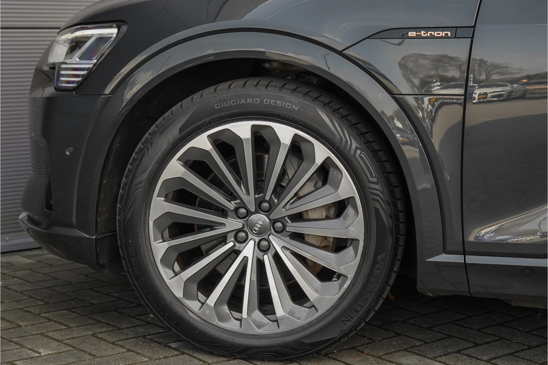 Hoofdafbeelding Audi e-tron