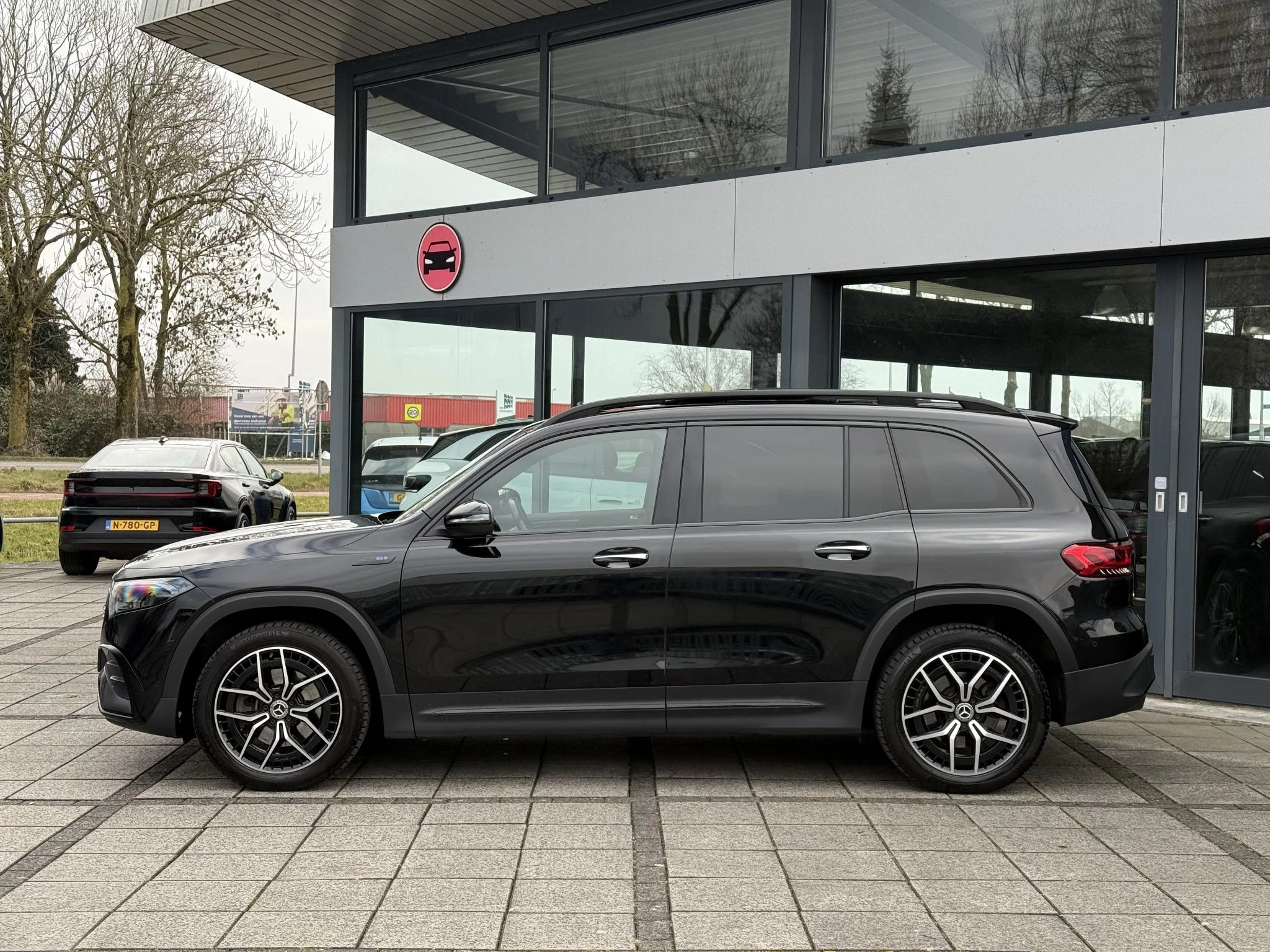 Hoofdafbeelding Mercedes-Benz EQB