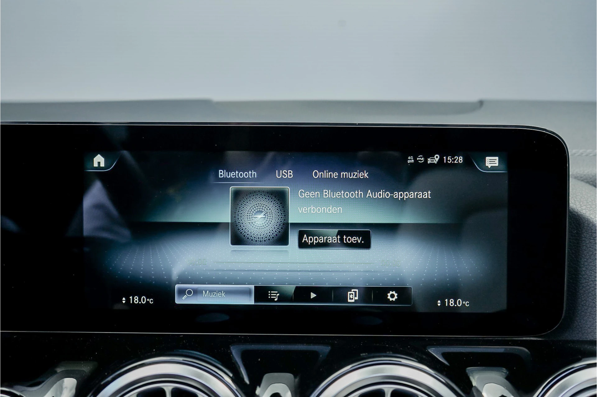 Hoofdafbeelding Mercedes-Benz EQA