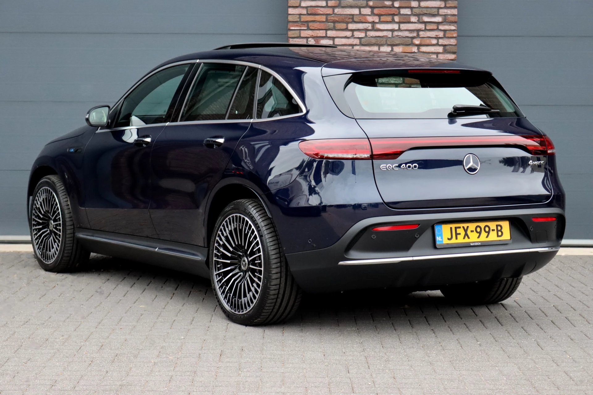 Hoofdafbeelding Mercedes-Benz EQC