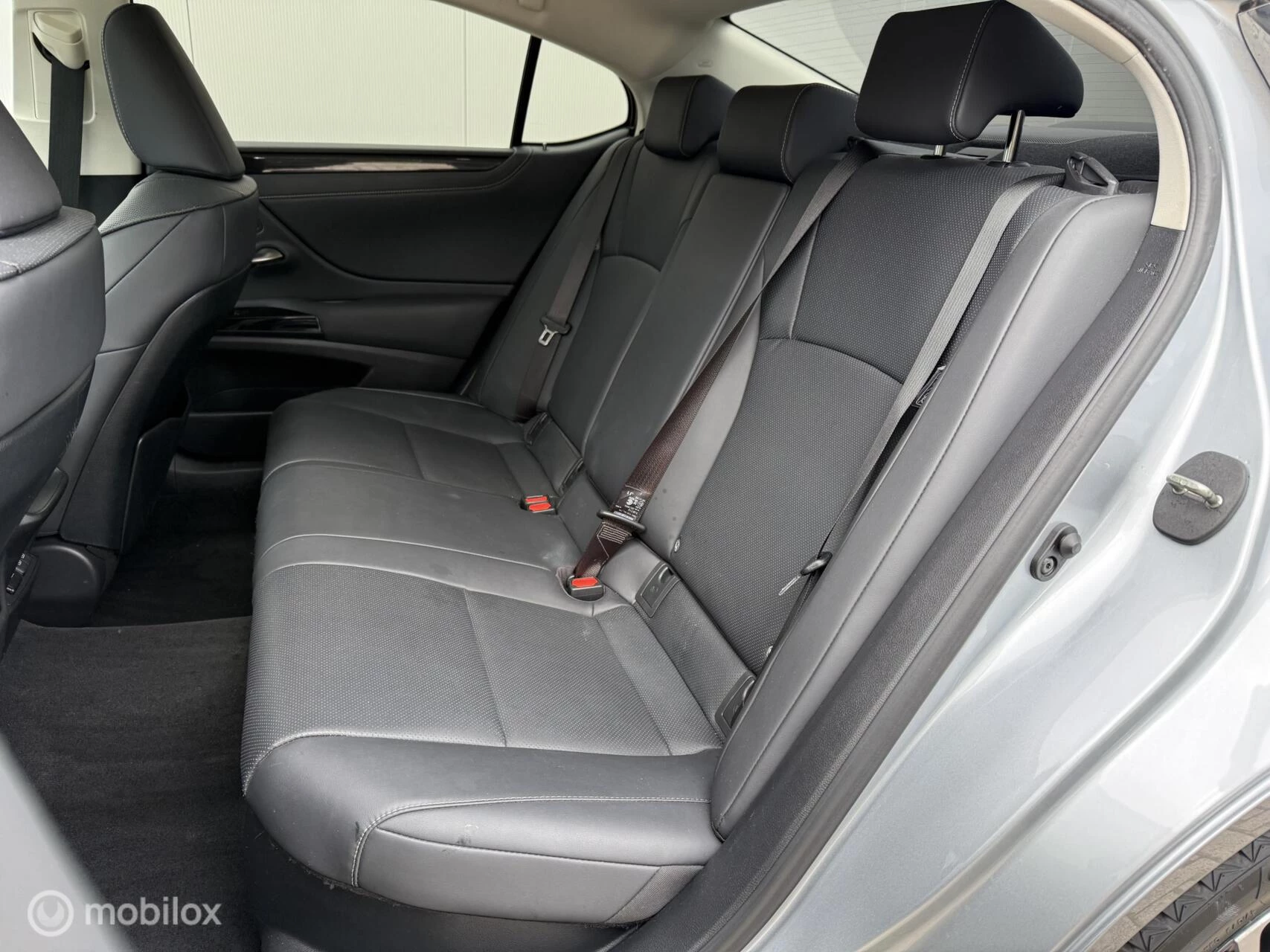 Hoofdafbeelding Lexus ES