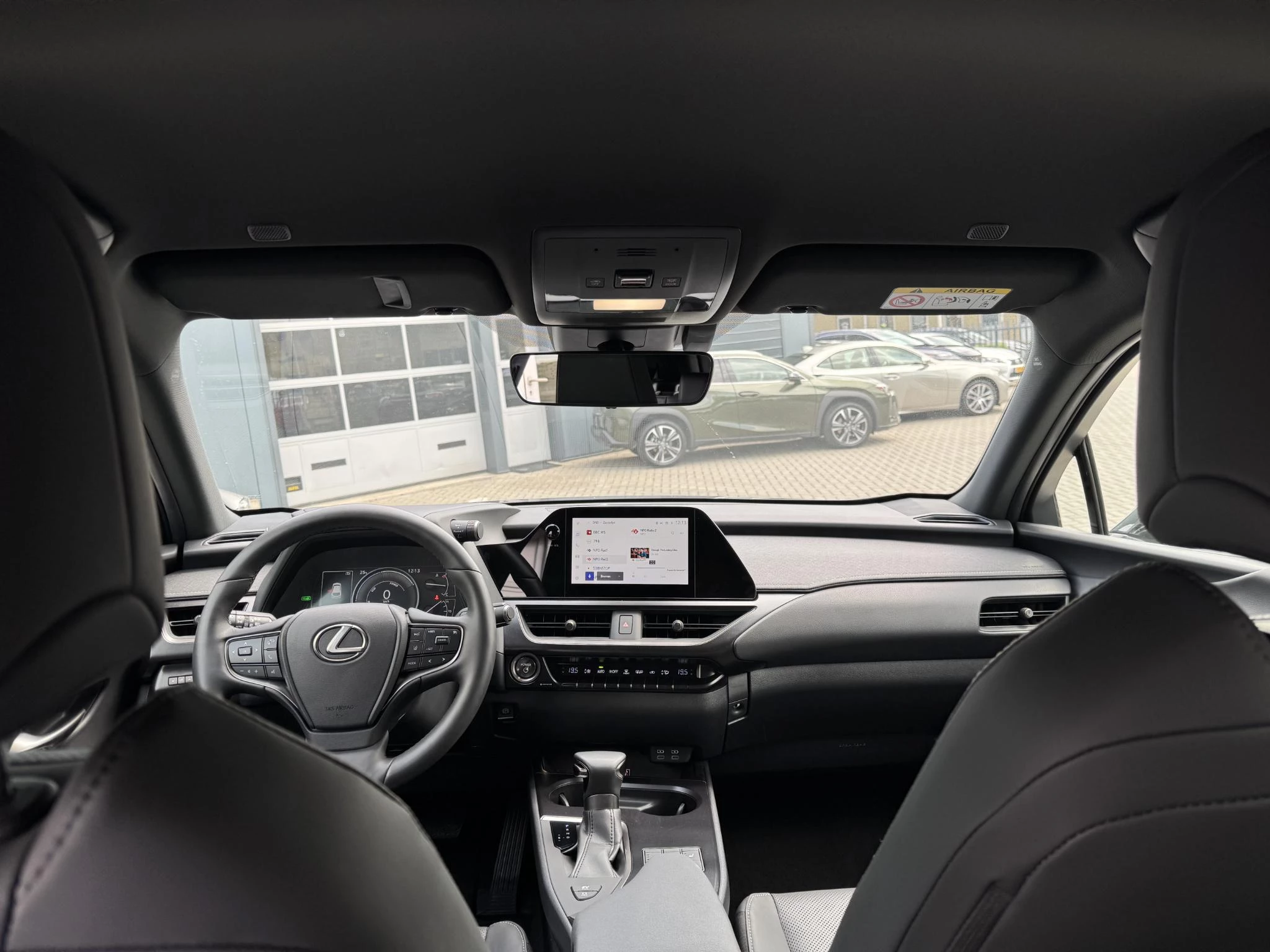 Hoofdafbeelding Lexus UX
