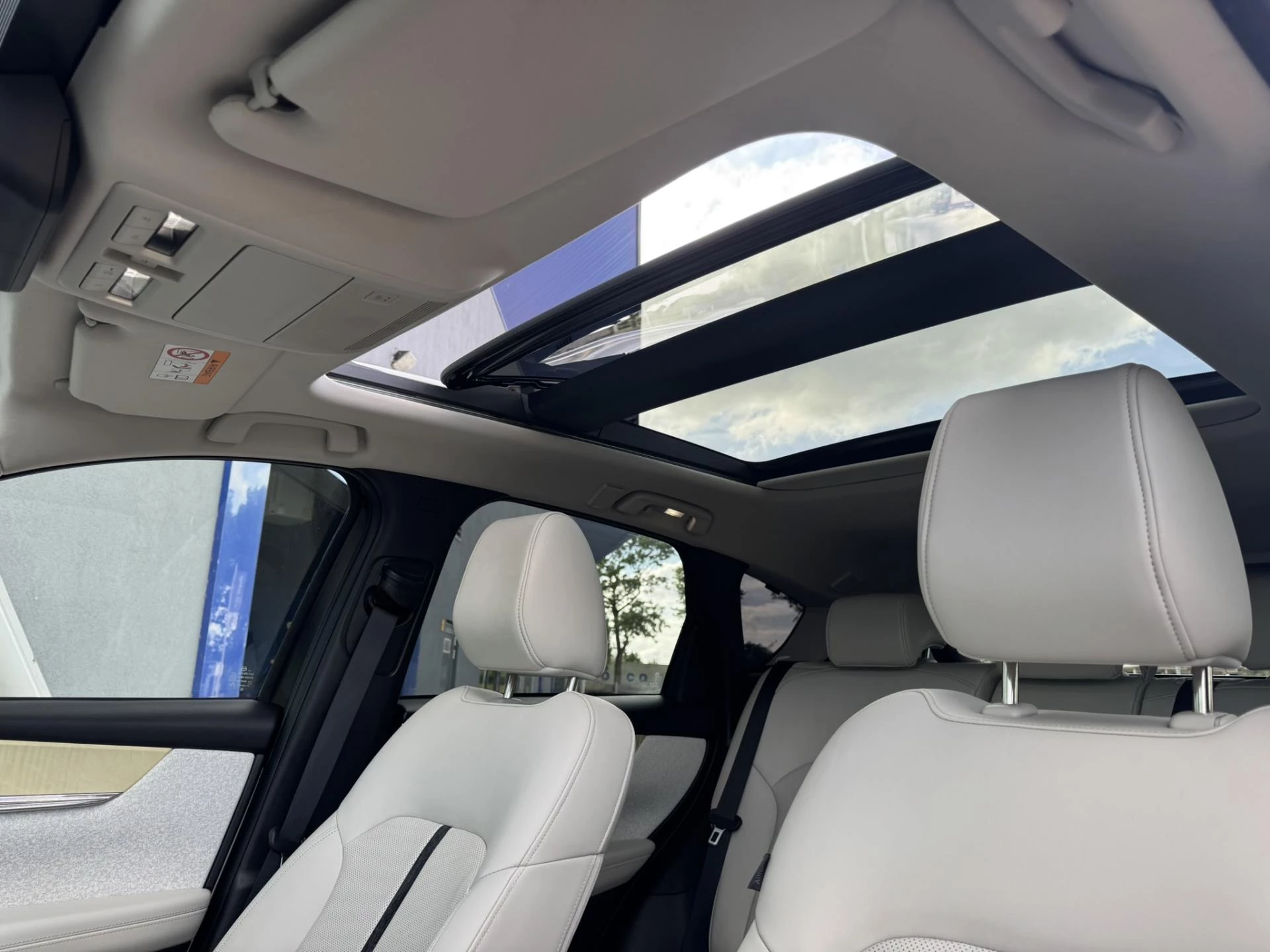 Hoofdafbeelding Mazda CX-60