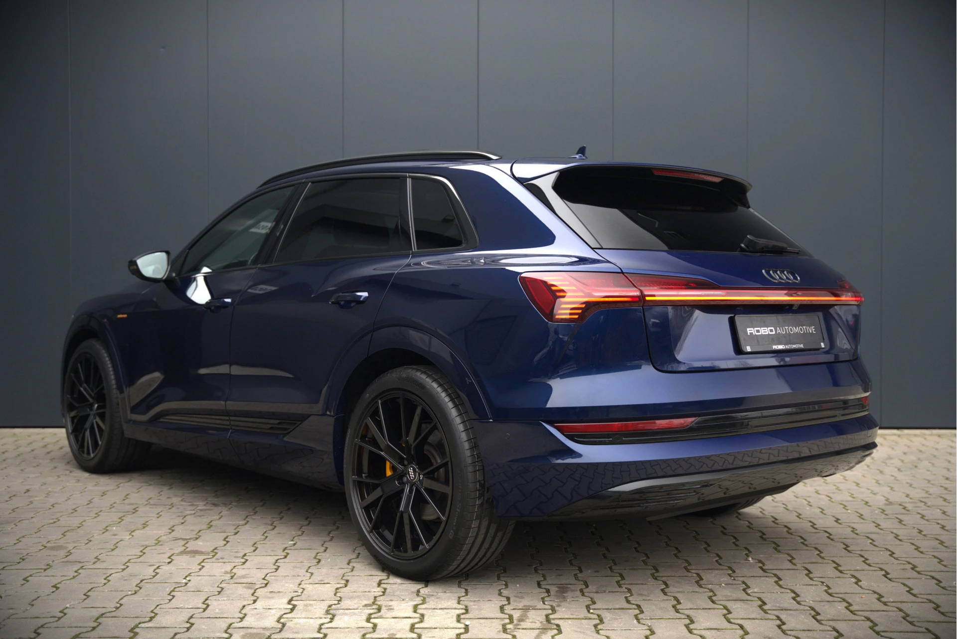 Hoofdafbeelding Audi e-tron