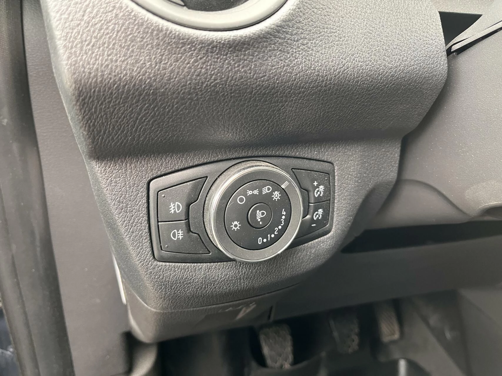 Hoofdafbeelding Ford Transit Courier