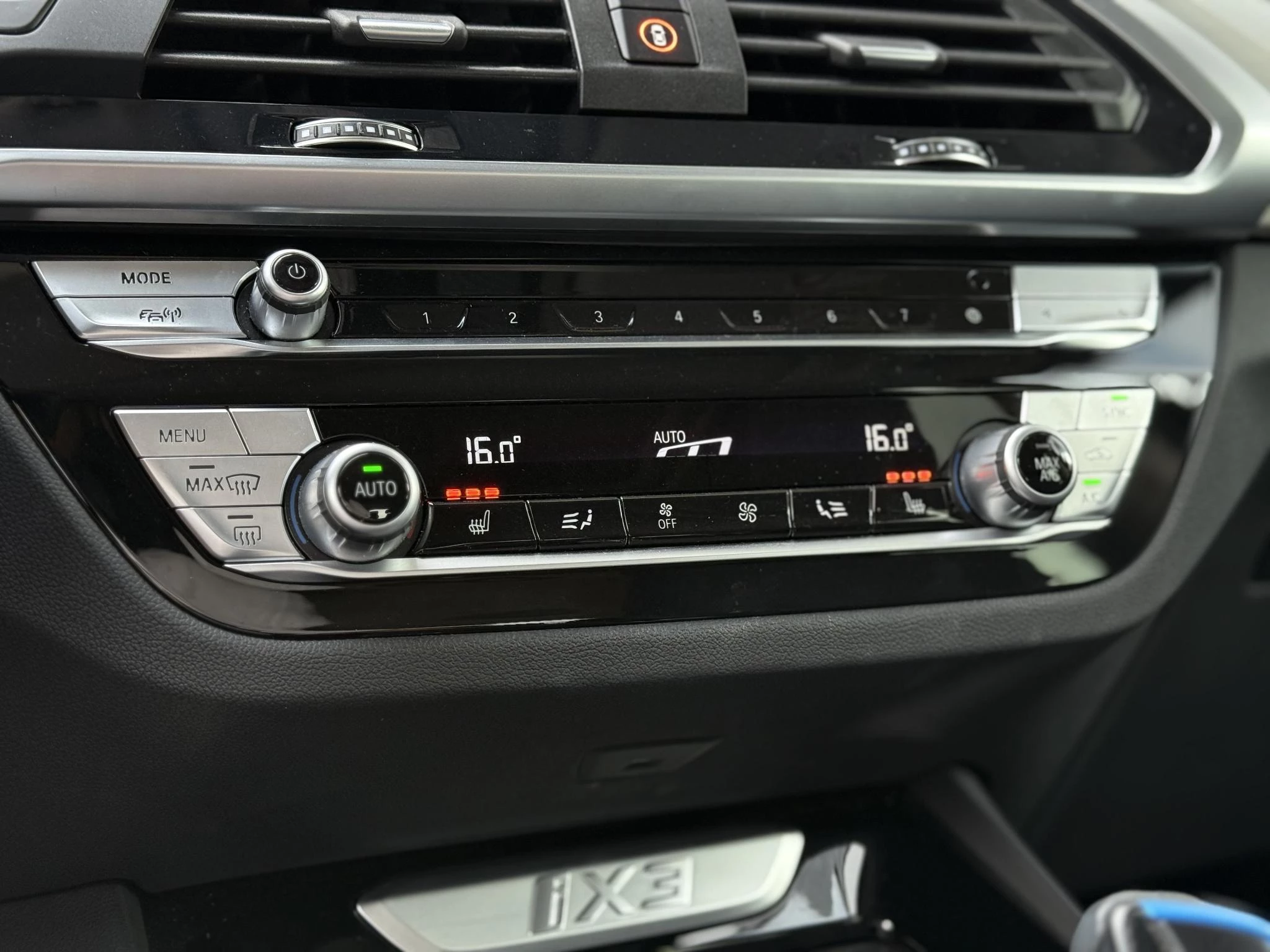 Hoofdafbeelding BMW iX3