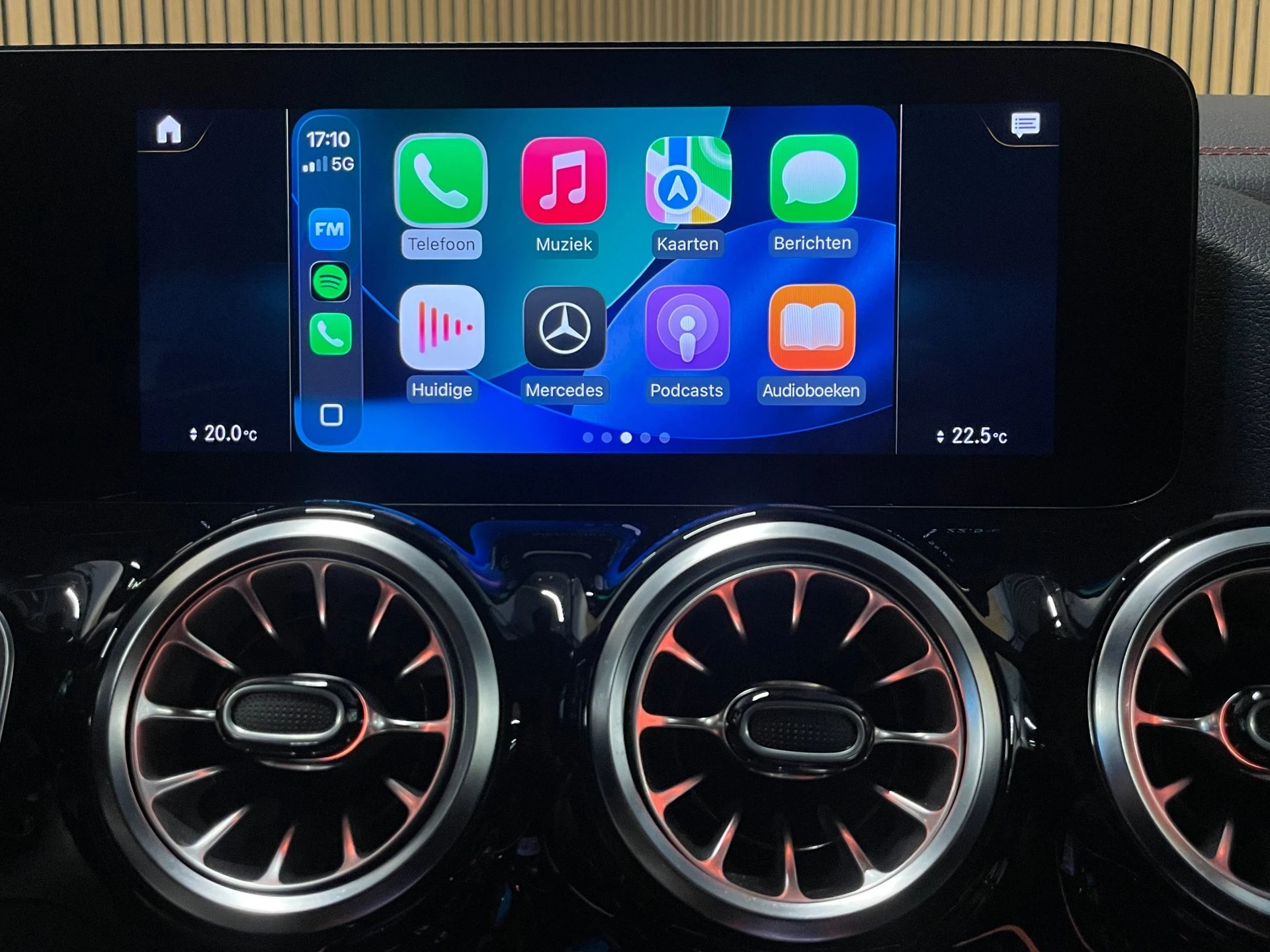 Hoofdafbeelding Mercedes-Benz EQA