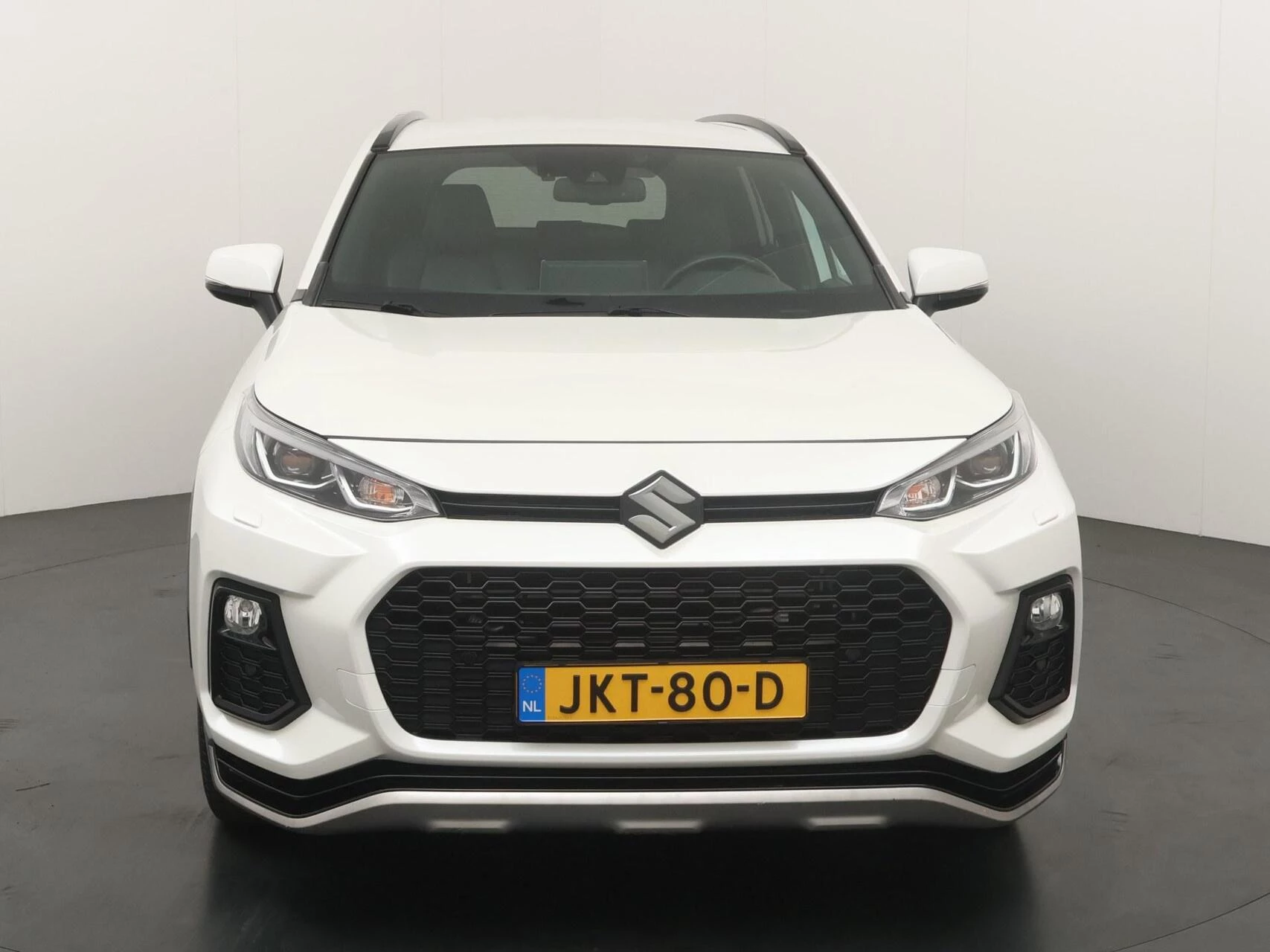 Hoofdafbeelding Suzuki Across