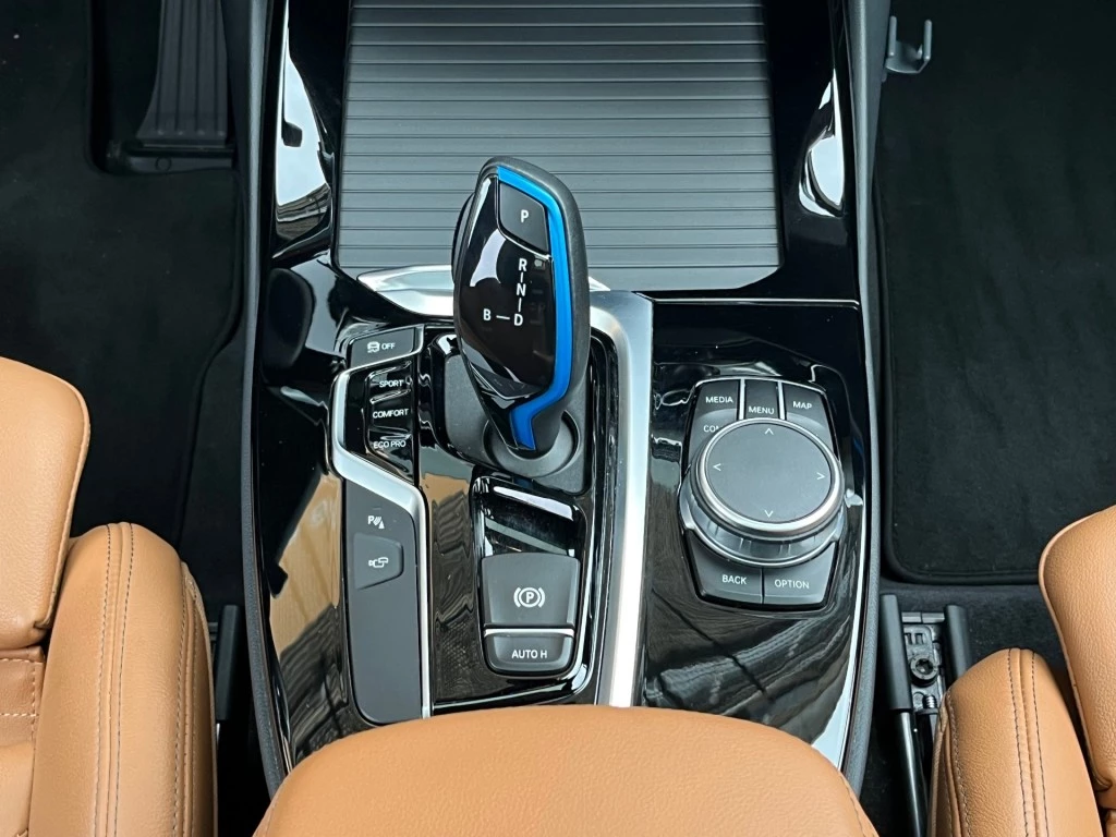 Hoofdafbeelding BMW iX3