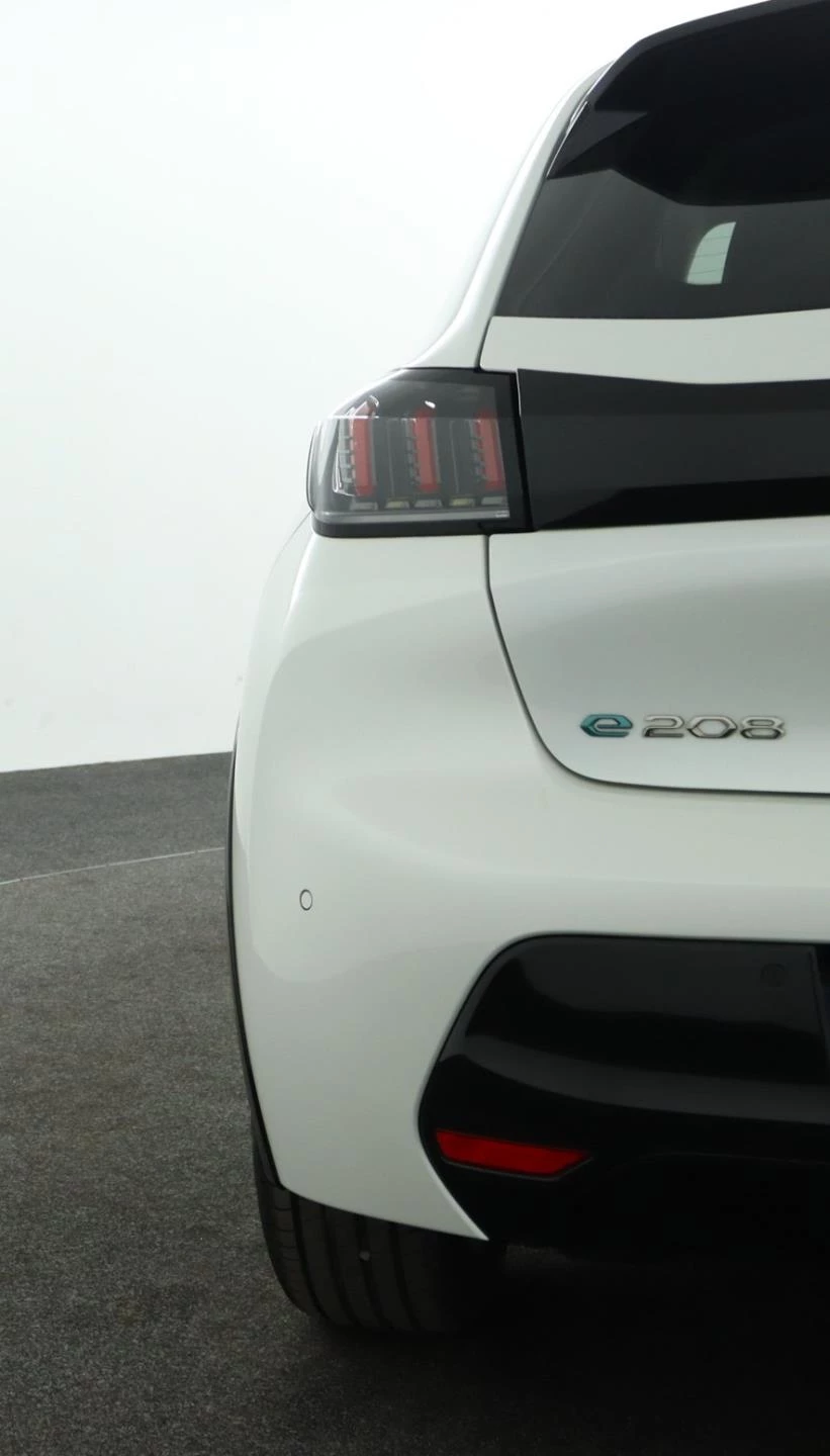 Hoofdafbeelding Peugeot e-208