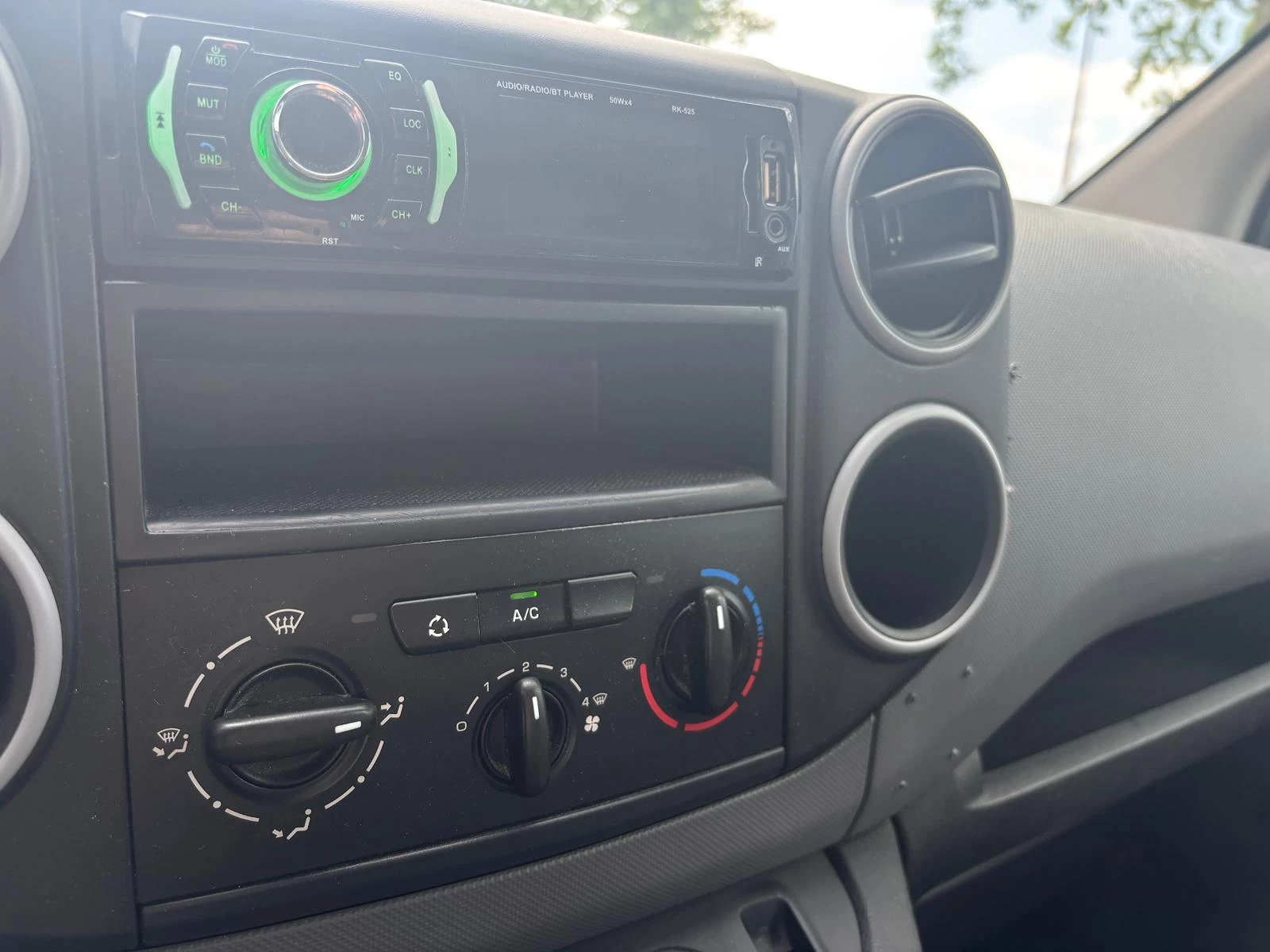 Hoofdafbeelding Peugeot Partner
