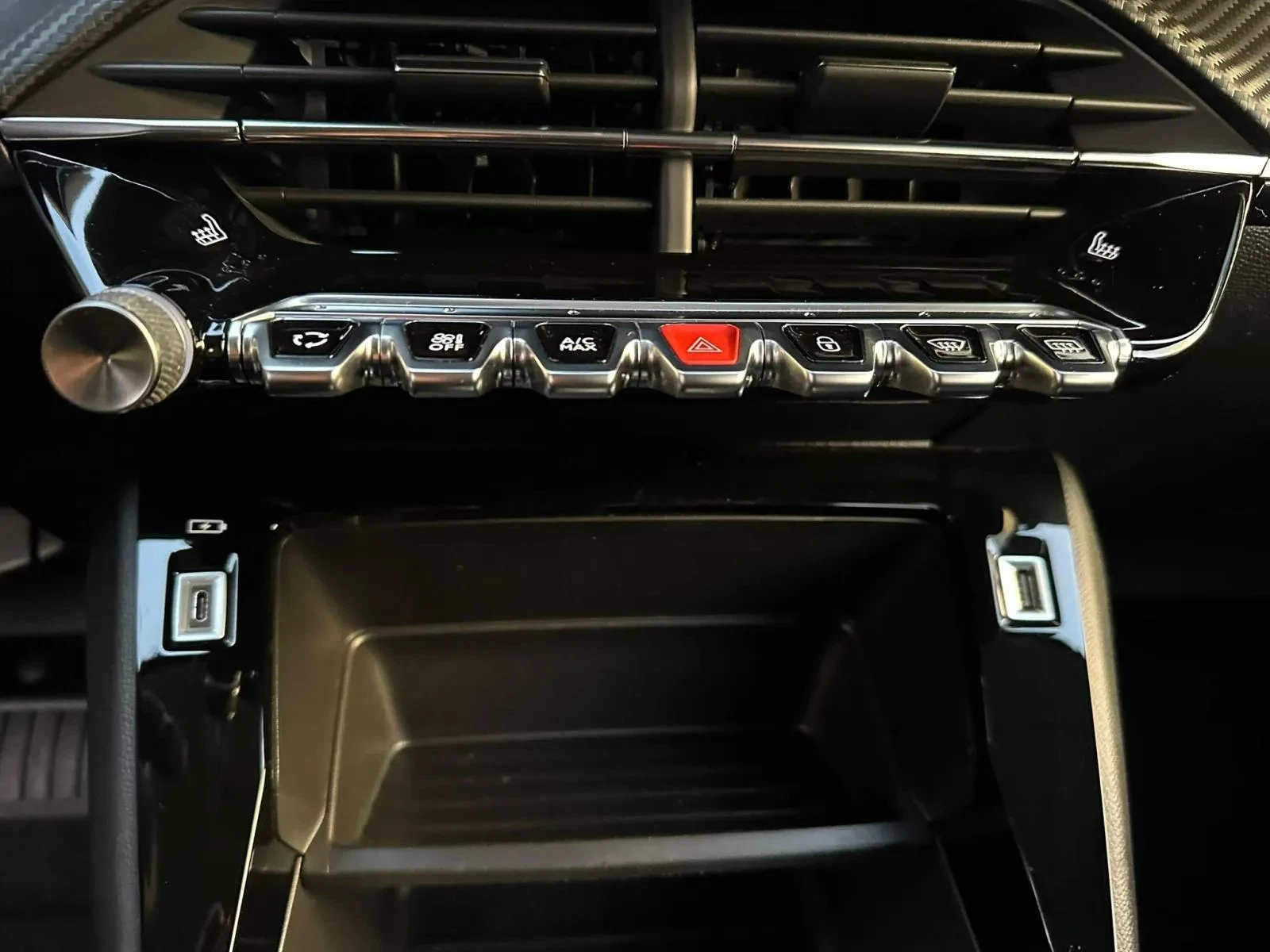Hoofdafbeelding Peugeot e-208