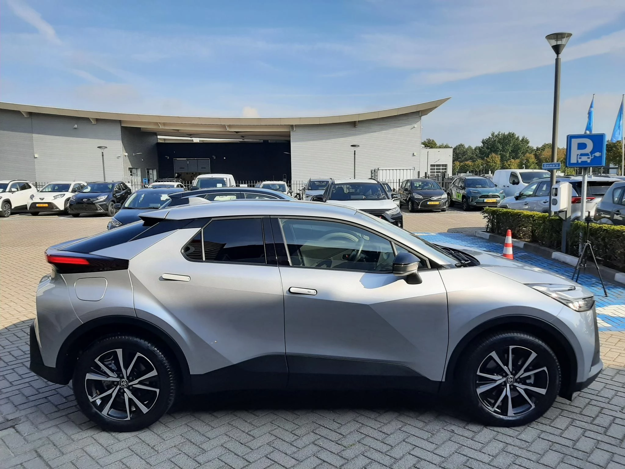 Hoofdafbeelding Toyota C-HR