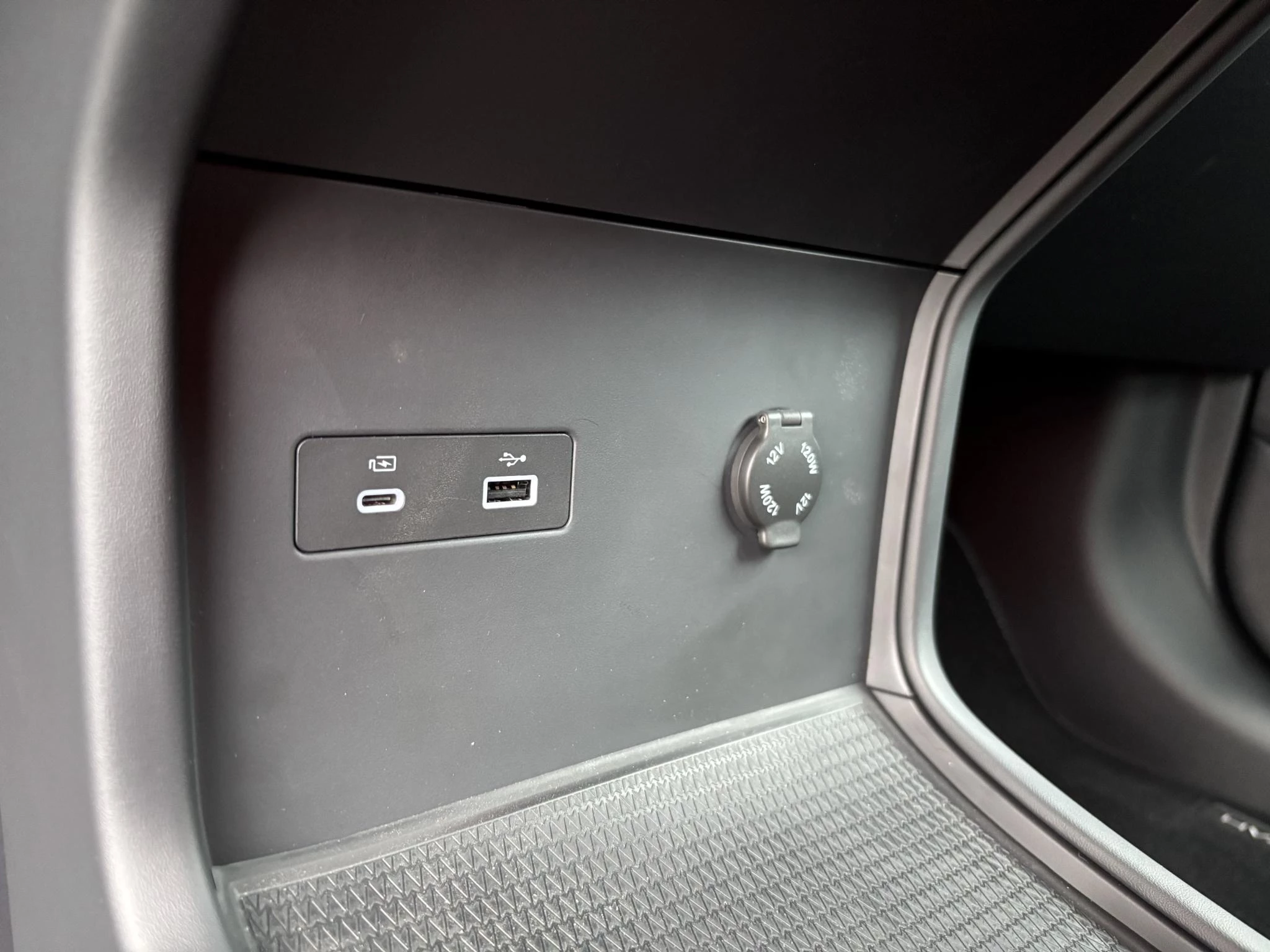 Hoofdafbeelding Voyah Courage