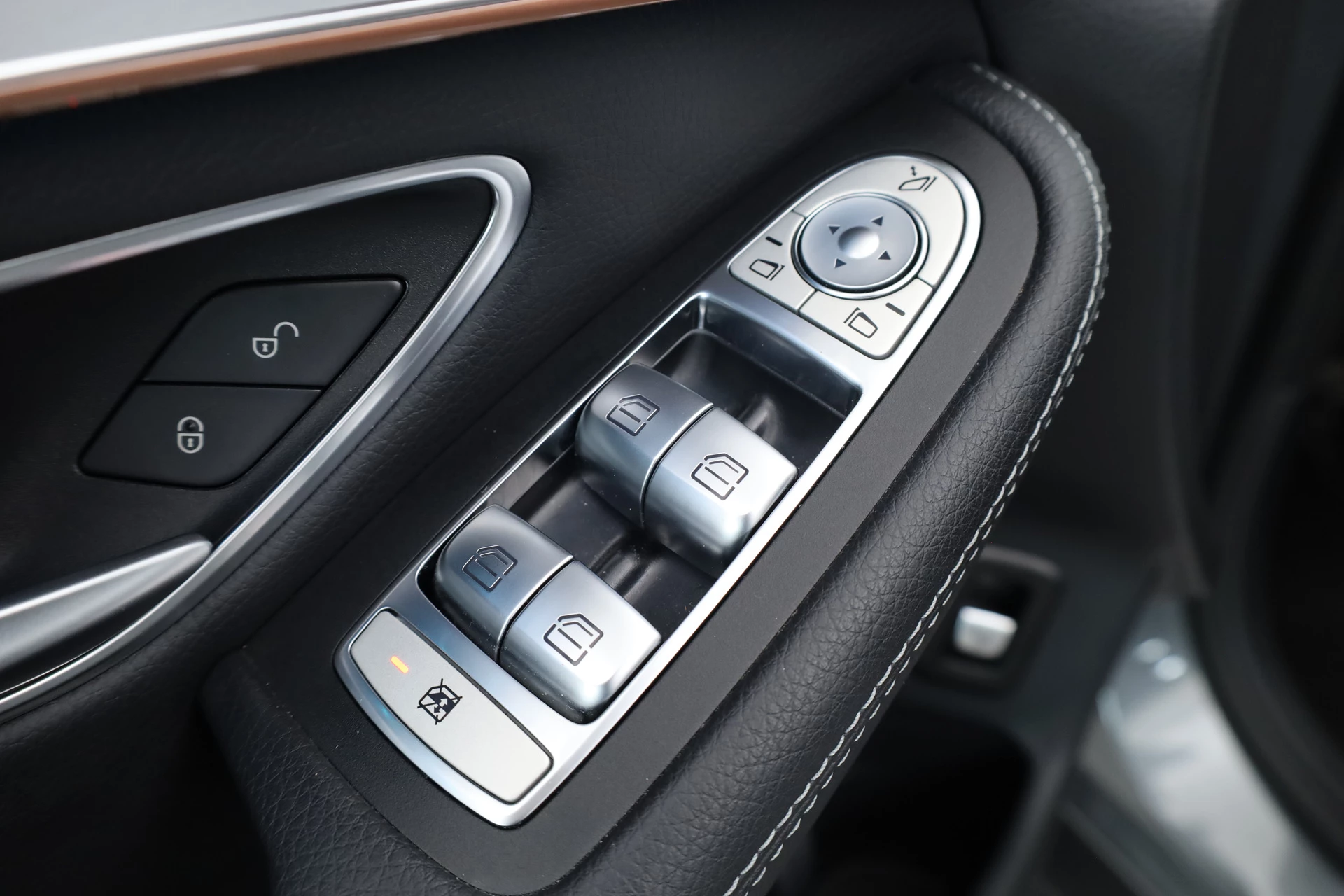 Hoofdafbeelding Mercedes-Benz EQC