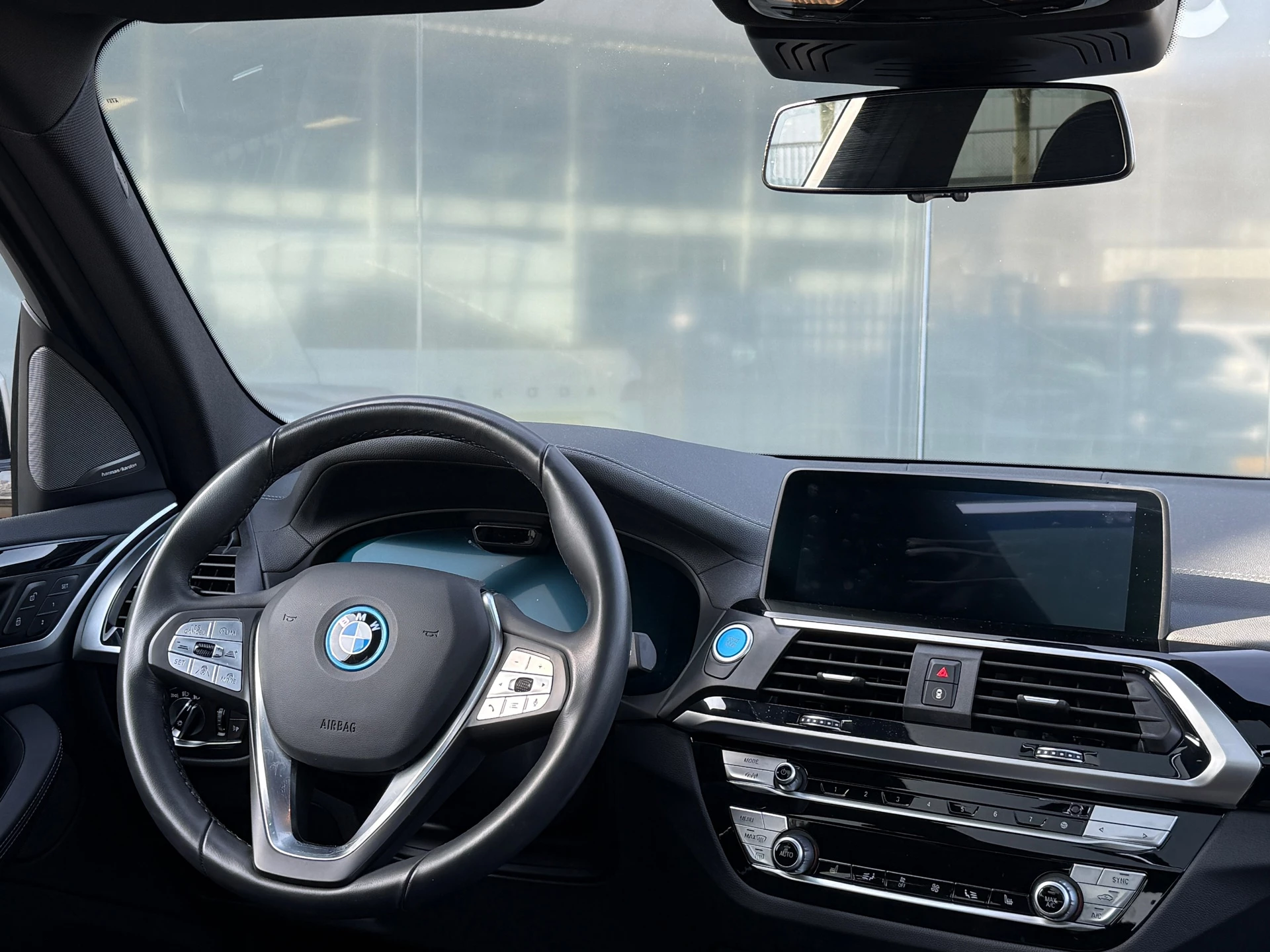 Hoofdafbeelding BMW iX3