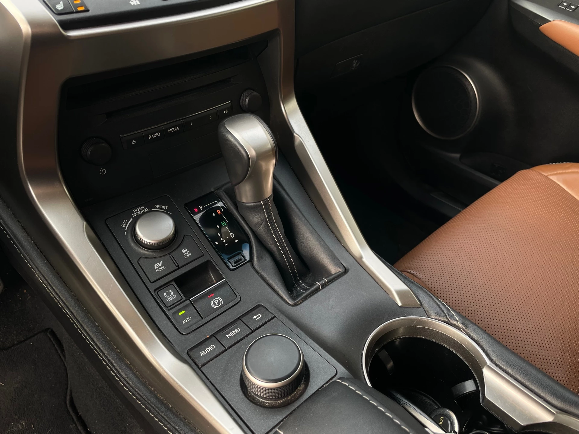 Hoofdafbeelding Lexus NX