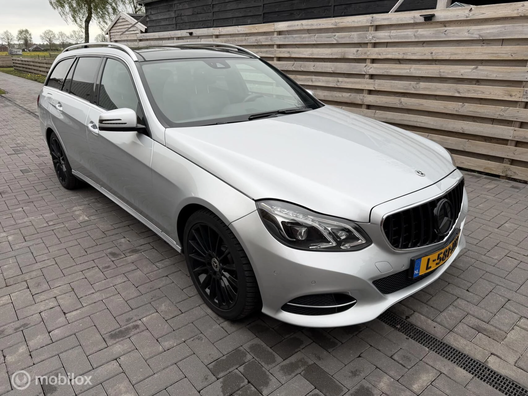 Hoofdafbeelding Mercedes-Benz E-Klasse