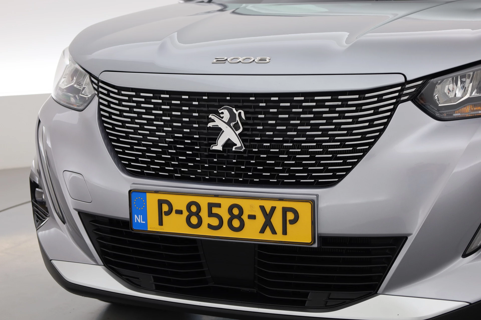 Hoofdafbeelding Peugeot e-2008