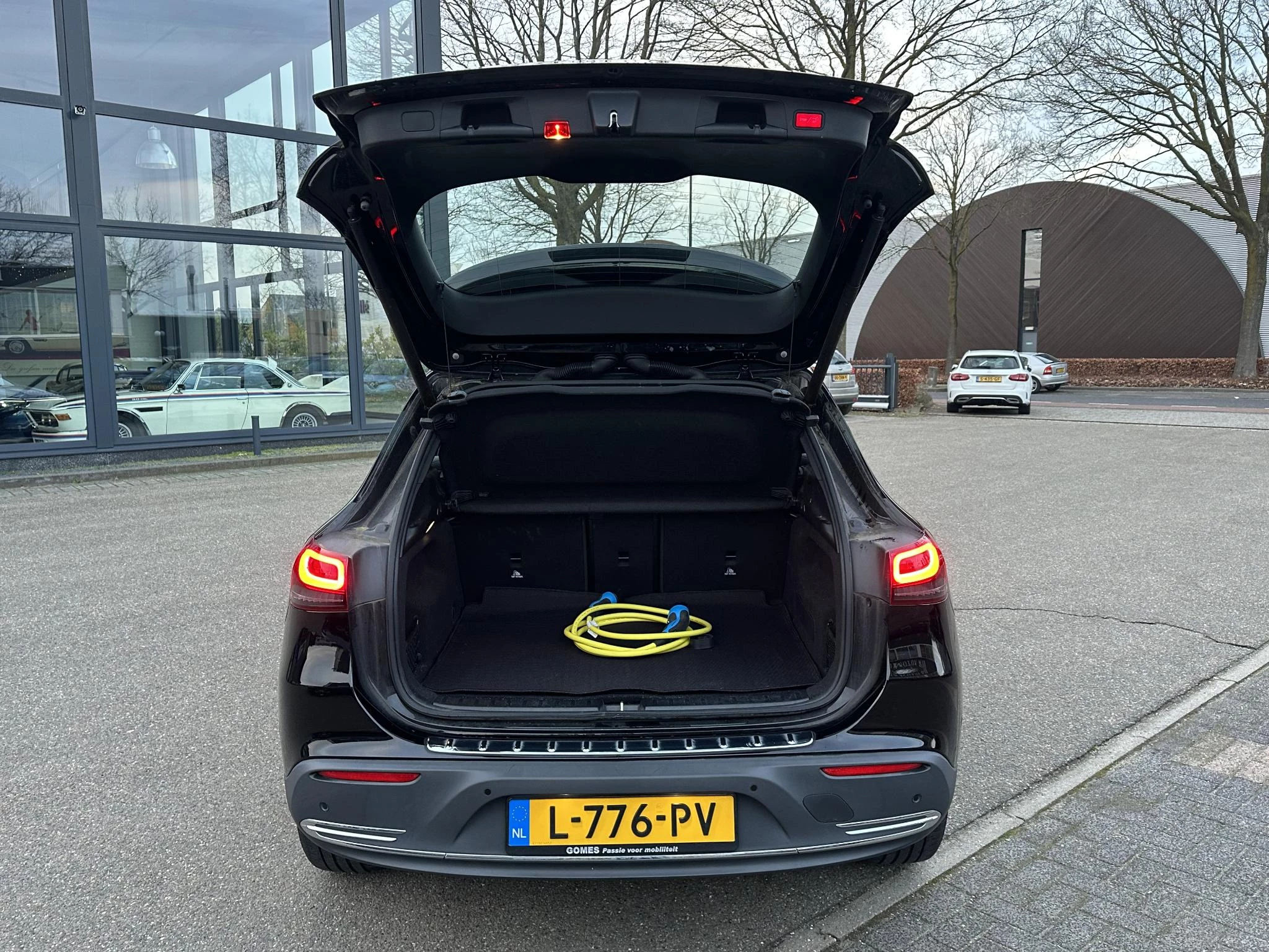 Hoofdafbeelding Mercedes-Benz EQA