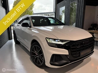 Hoofdafbeelding Audi Q8 Audi Q8 55 TFSI e S Competition Headup B&O trhaak 22" sfeerv