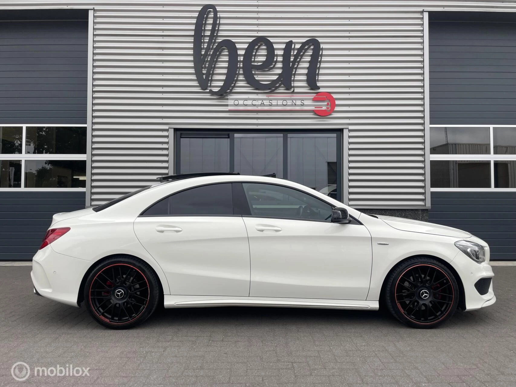 Hoofdafbeelding Mercedes-Benz CLA