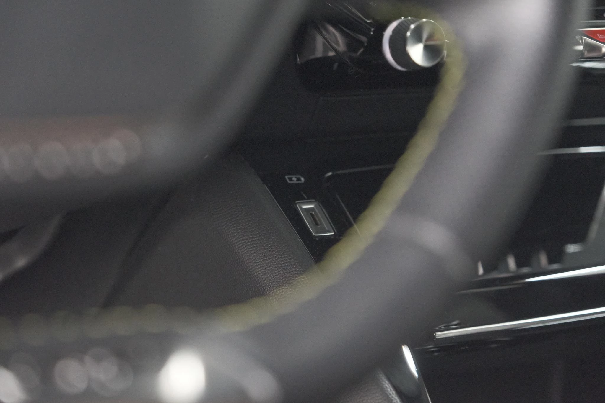 Hoofdafbeelding Peugeot e-2008