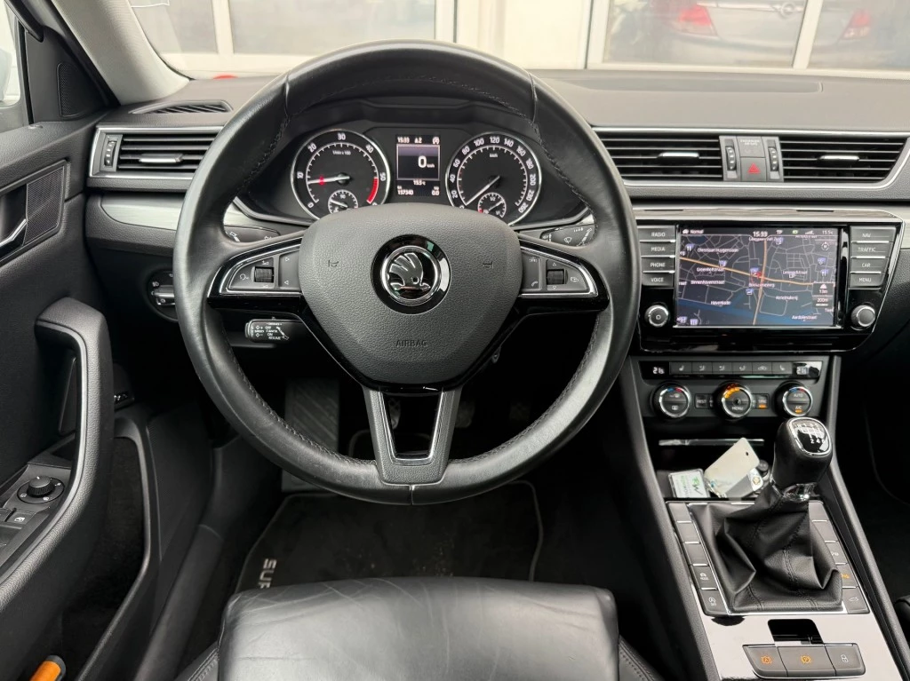 Hoofdafbeelding Škoda Superb