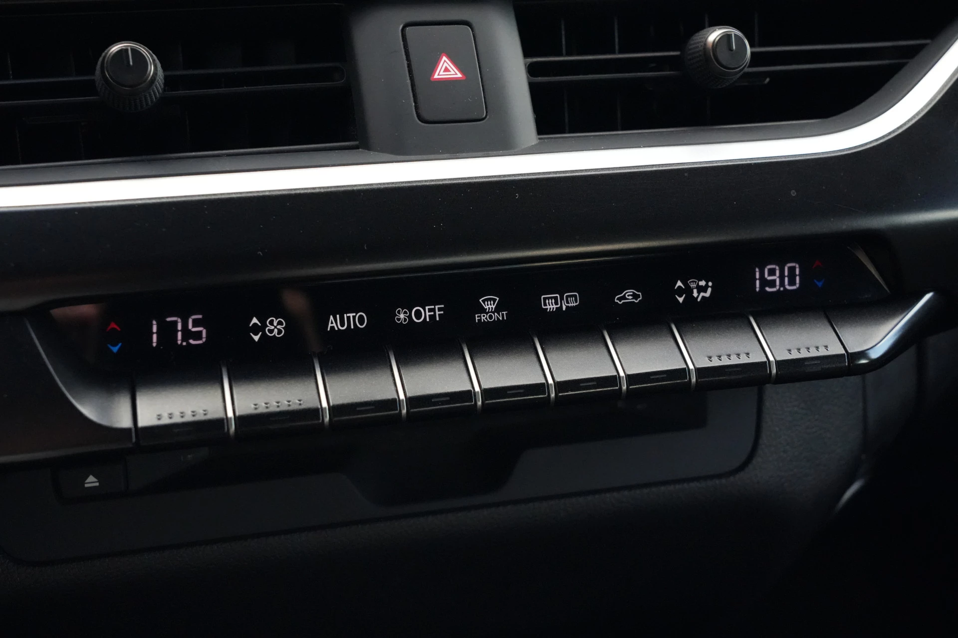 Hoofdafbeelding Lexus UX