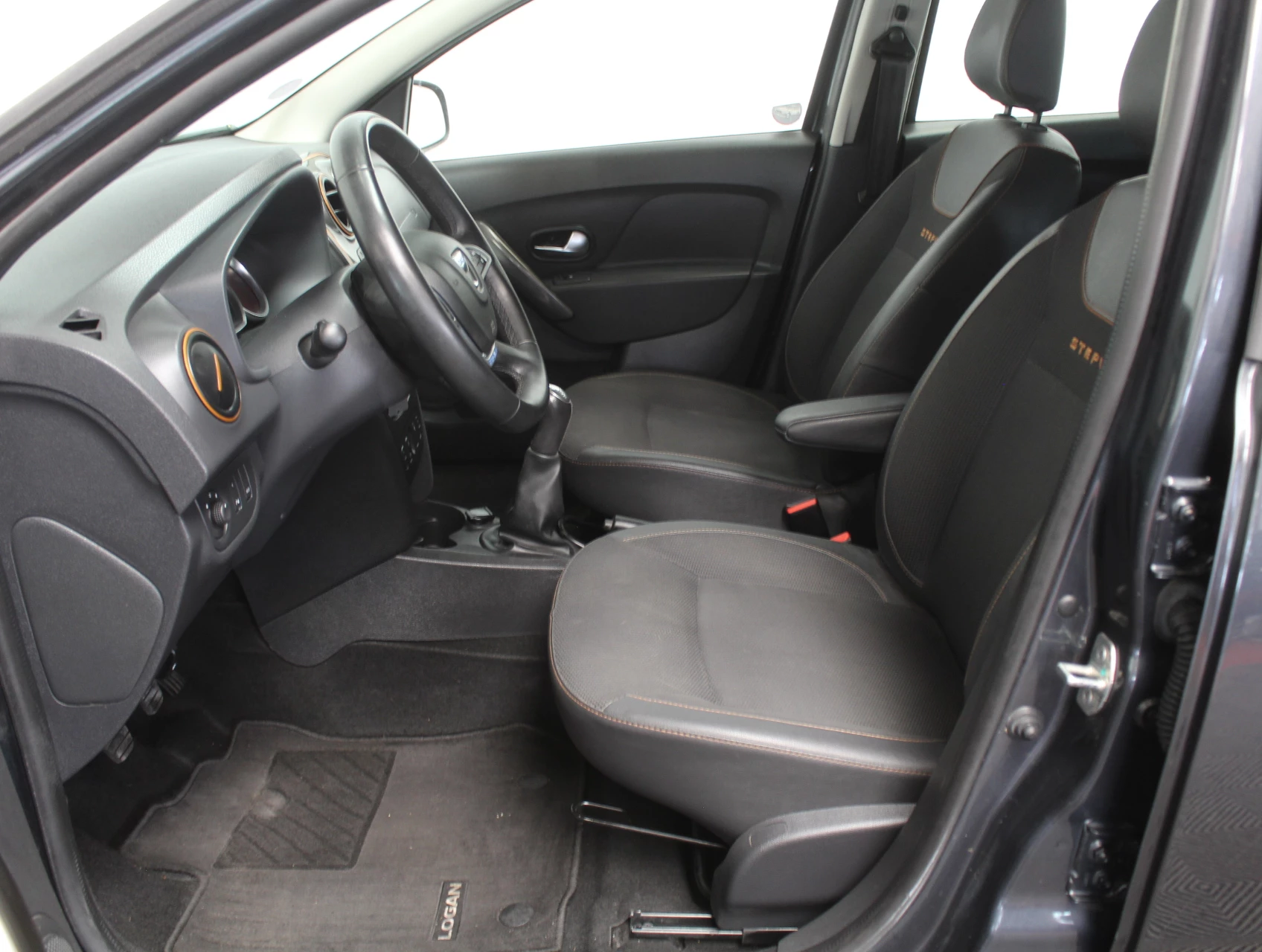 Hoofdafbeelding Dacia Logan