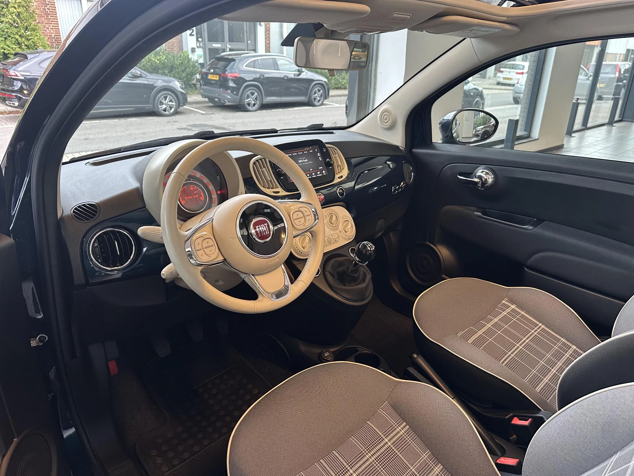 Hoofdafbeelding Fiat 500C