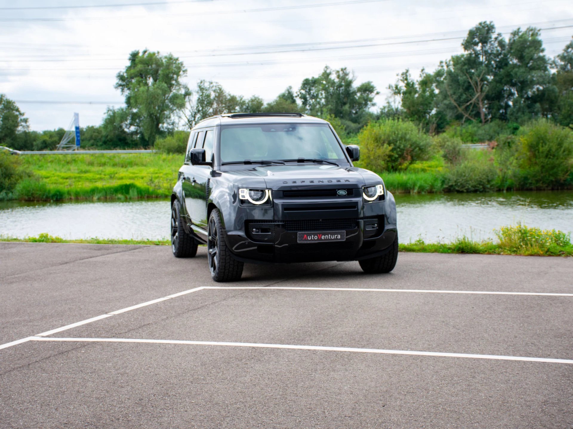 Hoofdafbeelding Land Rover Defender