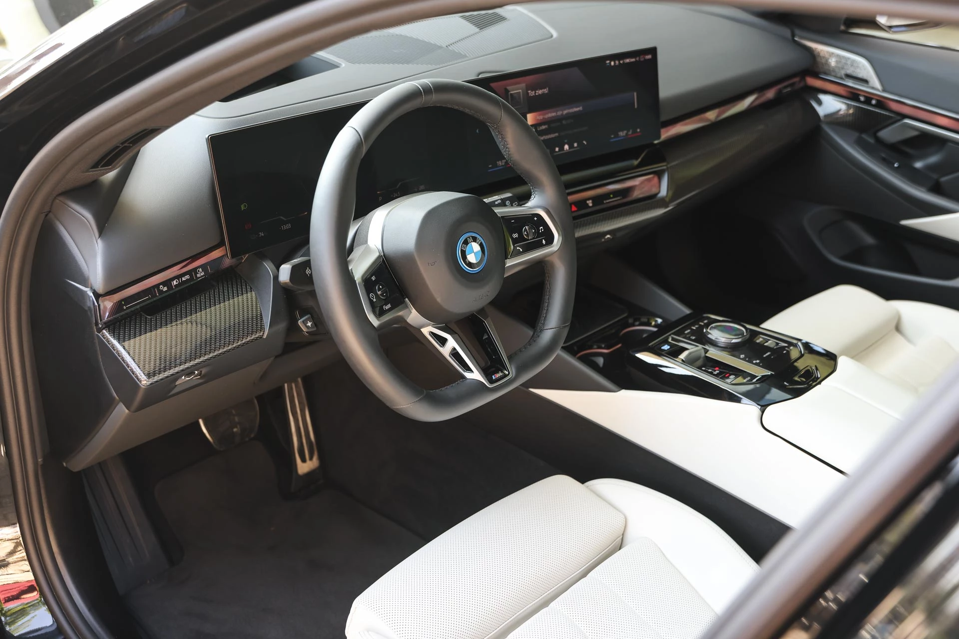 Hoofdafbeelding BMW i5