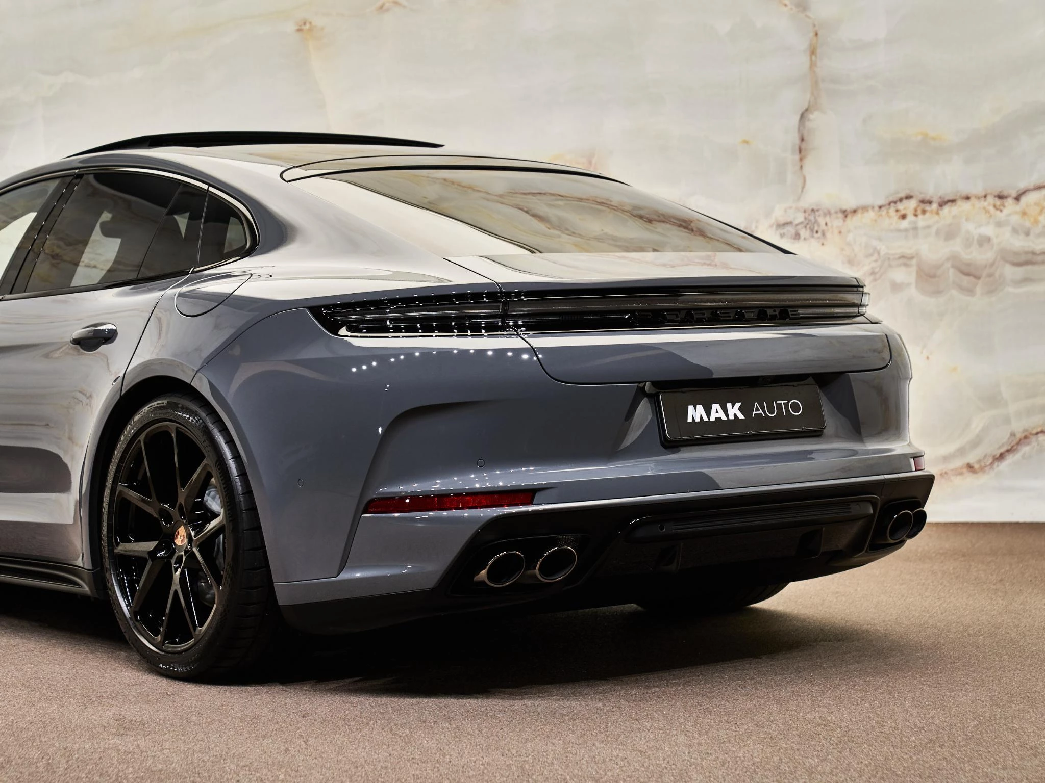 Hoofdafbeelding Porsche Panamera