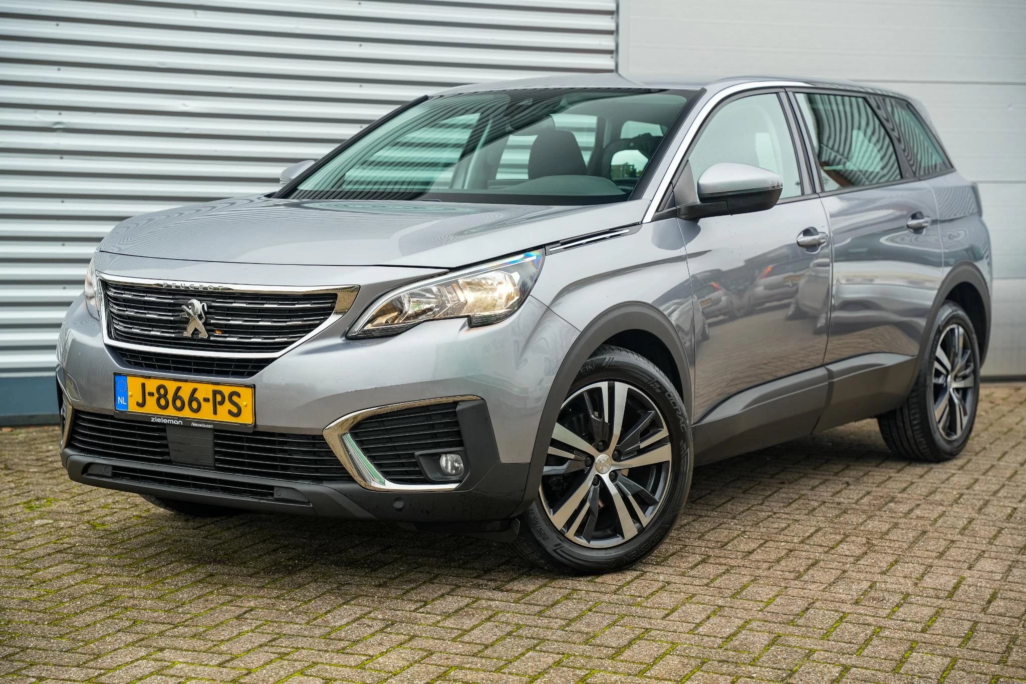 Hoofdafbeelding Peugeot 5008