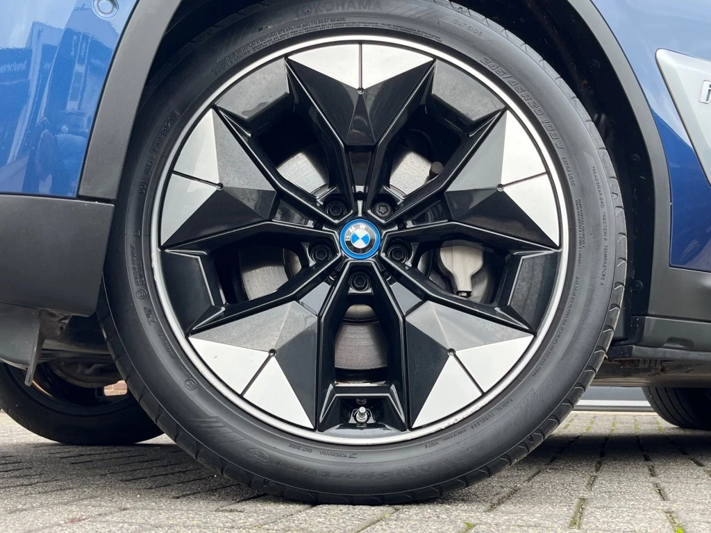Hoofdafbeelding BMW iX3