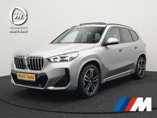 BMW X1 xDrive30e M Sport Plug In Hybrid 326pk PHEV | Trekhaak af Fabriek | Panodak | Adaptive Cruise | Widescreen Navi | 360 Camera | Alcantara Sportstoelen Massage & Memory | Harman Kardon |
