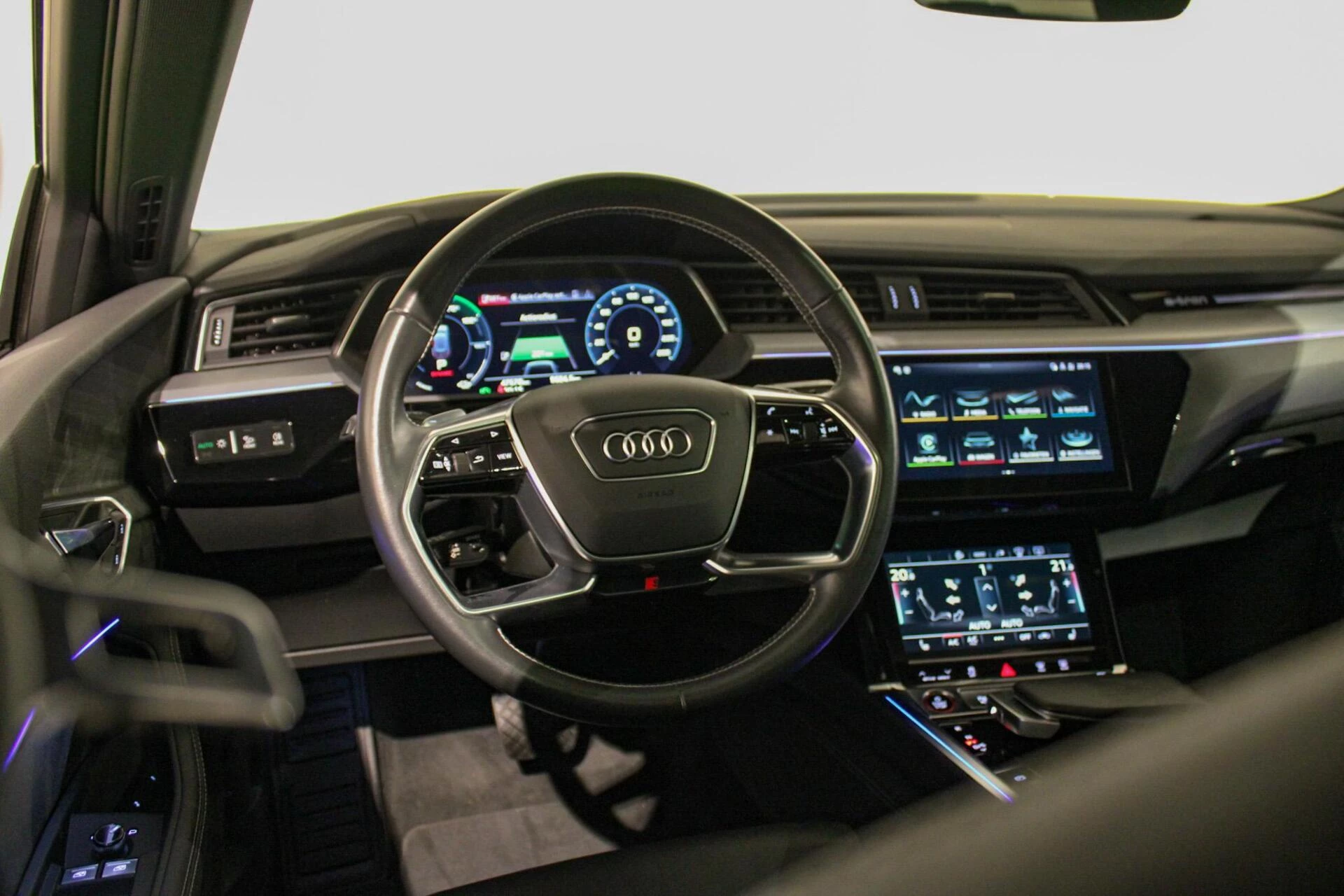 Hoofdafbeelding Audi e-tron