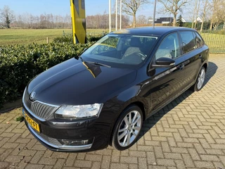 Hoofdafbeelding Škoda Rapid Škoda Rapid Spaceback 1.0 TSI Greentech Clever Cruise / Carplay / PDC