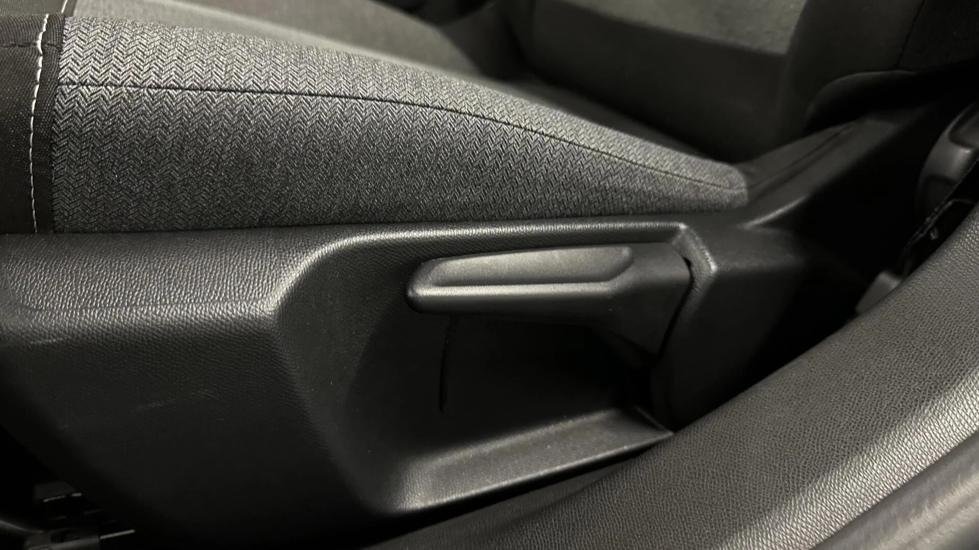 Hoofdafbeelding Citroën ë-C4 X